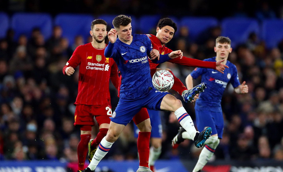 足球中超争冠球队连续丢分，冠军悬念陡增