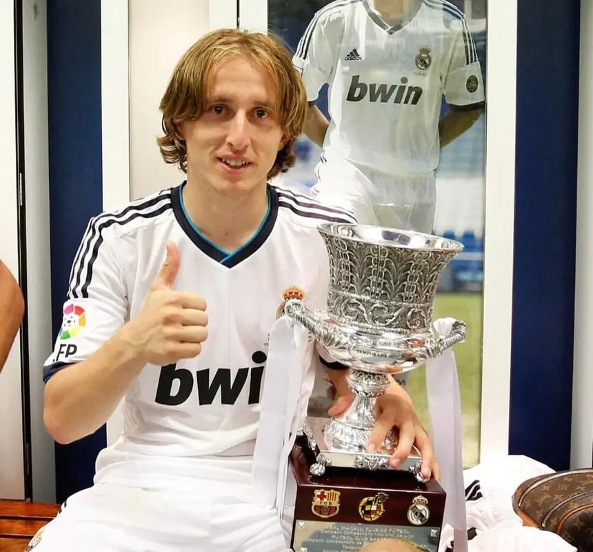 帕克：曼联买拉门斯是质的提升，跟奥纳纳相比他太像个门将了