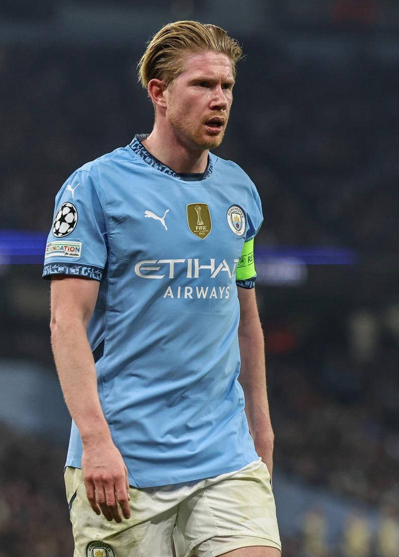 辛辛那提中场吉迪赛后与梅西交换球衣，双方握手并拥抱